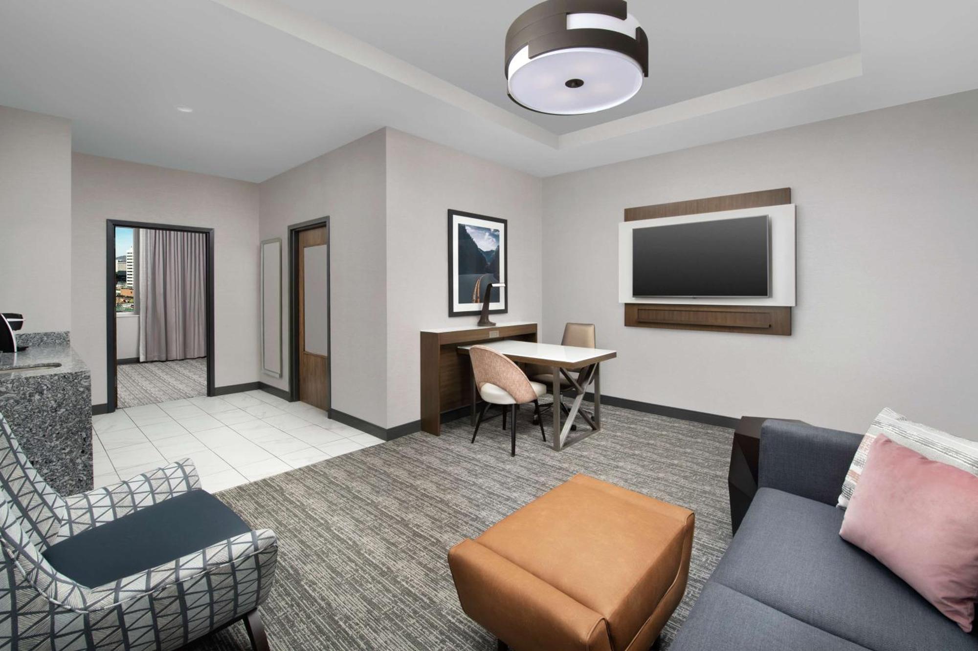 Embassy By Hilton Downtown 4*