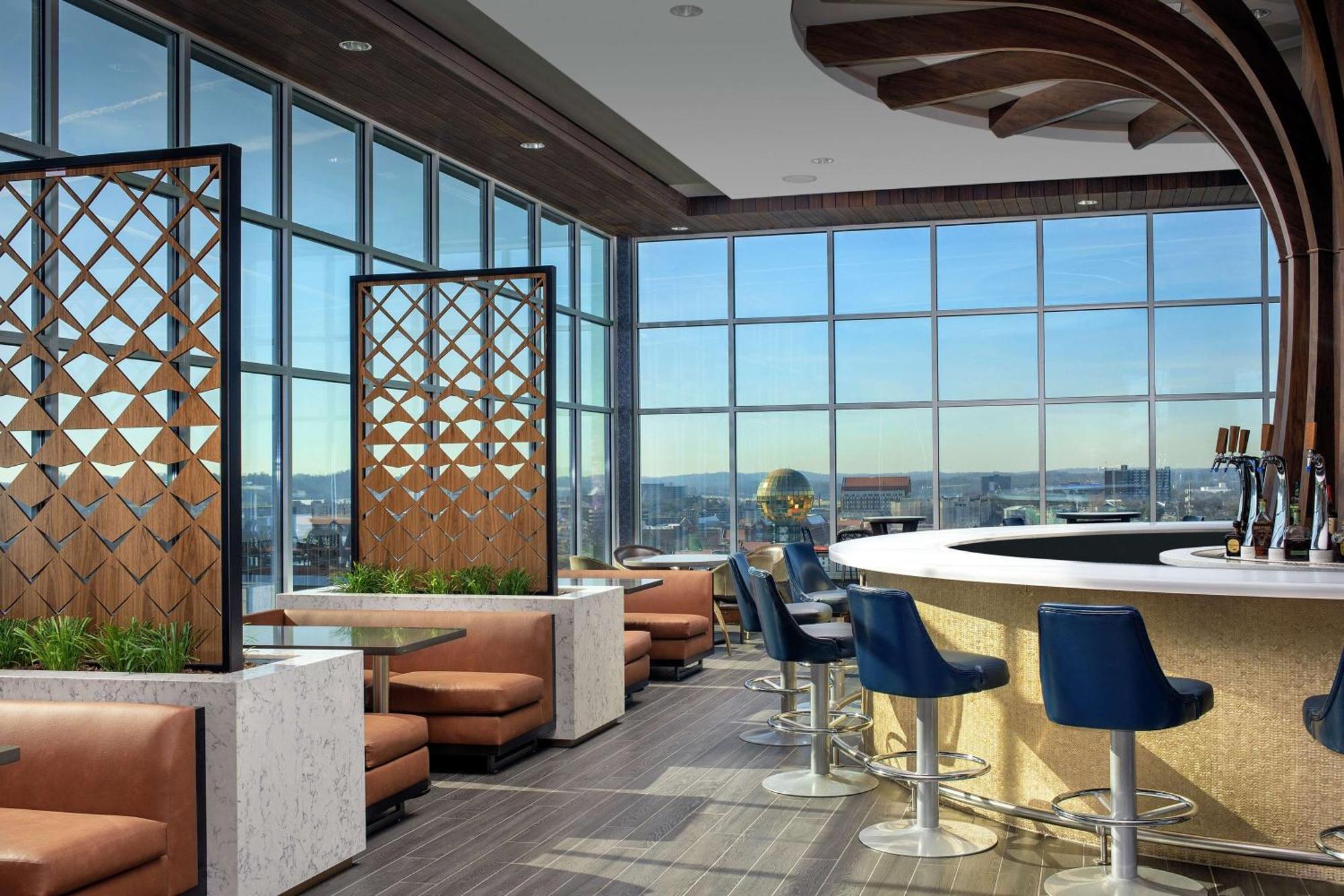 Hotel Embassy By Hilton Downtown 4*